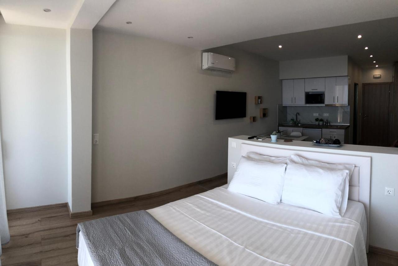 Lakones Deluxe Suites Extérieur photo
