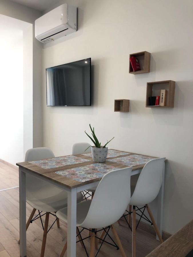 Lakones Deluxe Suites Extérieur photo