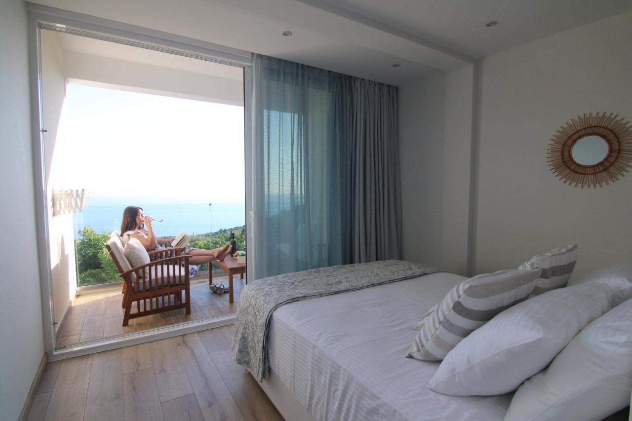 Lakones Deluxe Suites Extérieur photo