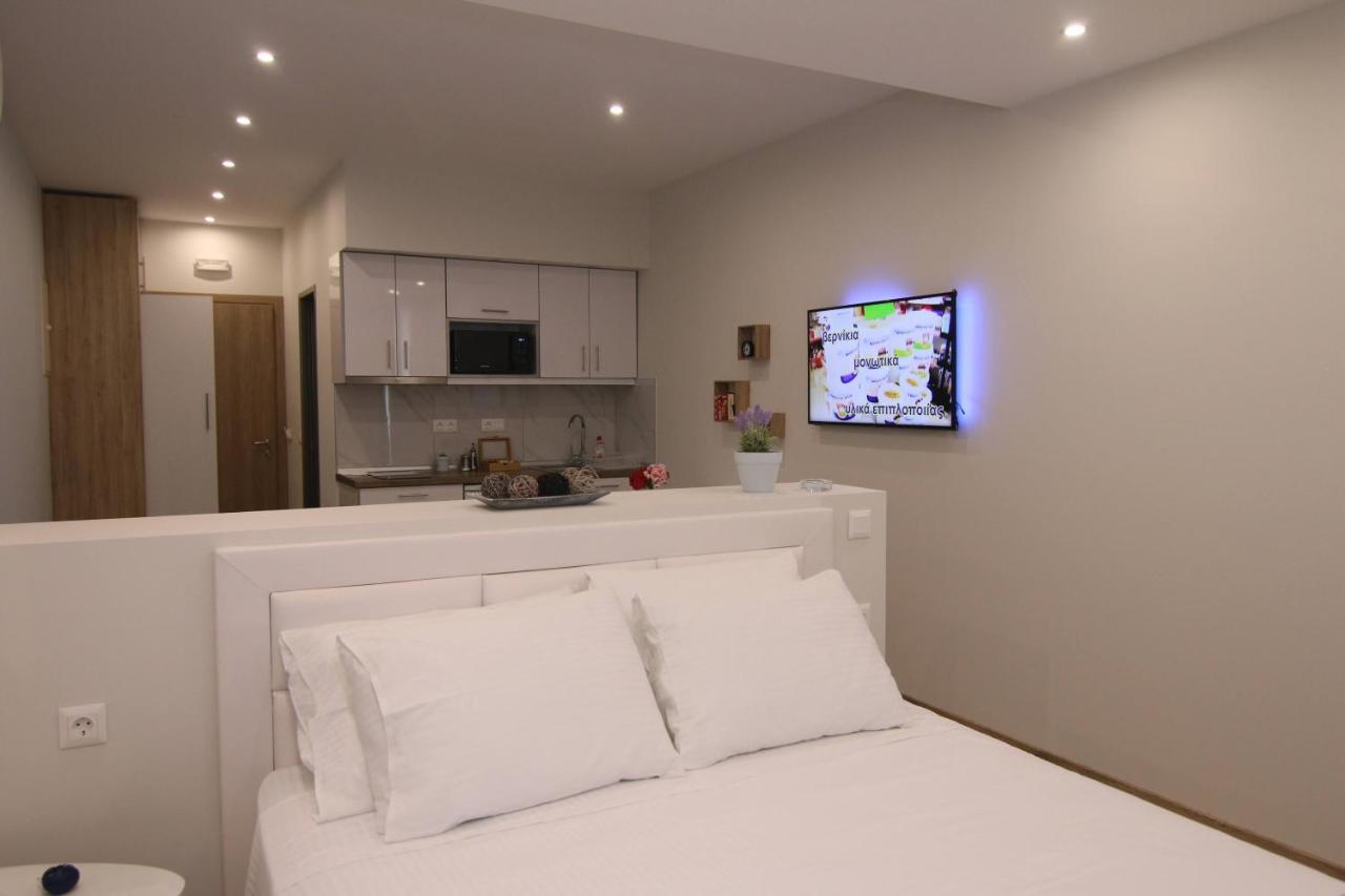 Lakones Deluxe Suites Extérieur photo