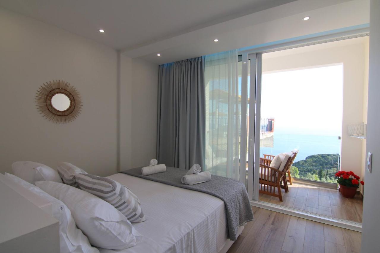 Lakones Deluxe Suites Extérieur photo