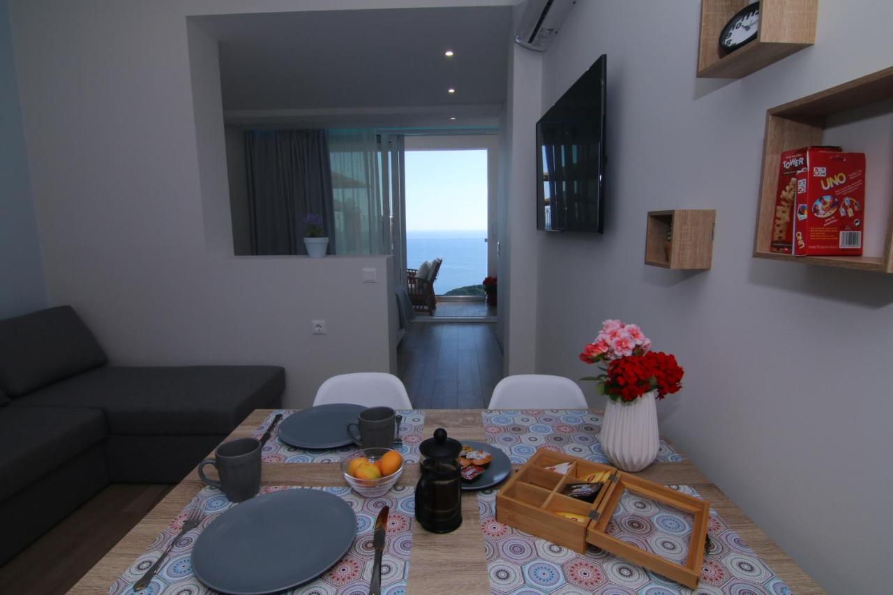 Lakones Deluxe Suites Extérieur photo