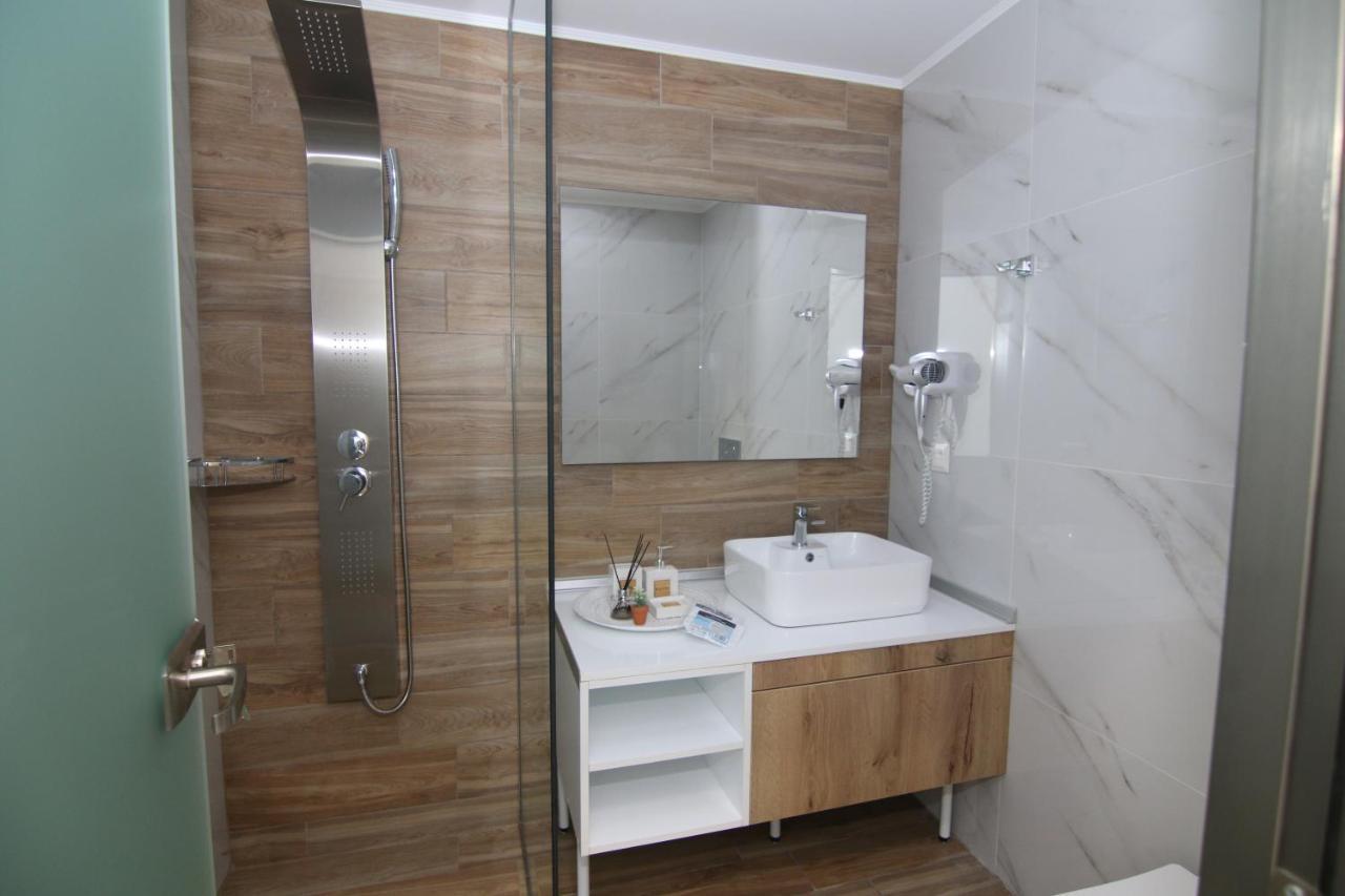 Lakones Deluxe Suites Extérieur photo